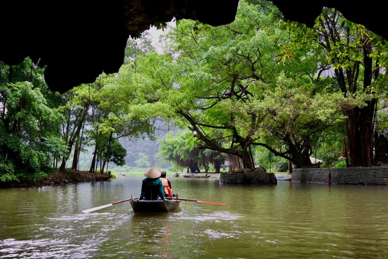 Tam Coc: An array of incredible natural landscapes in one place